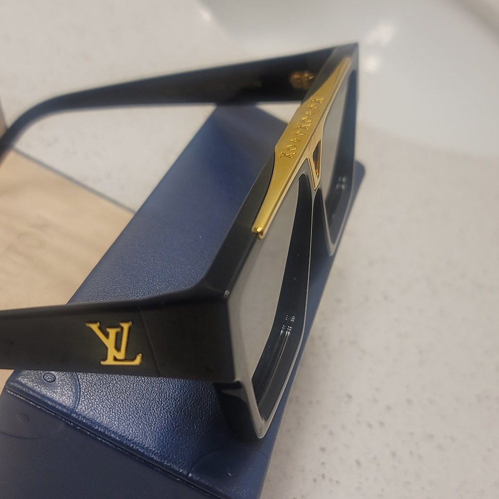 Louis Vuitton Z1502W Evidence Sunglasses Black Gold - Picture 8 of 8